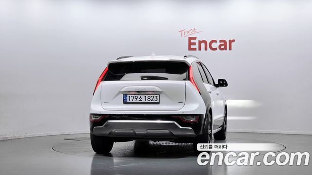 Kia Niro Signature 2022 — фото 4