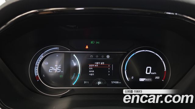 Kia Niro Plus Air 2023 — фото 8