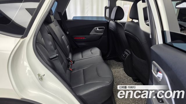 Kia Niro Plus Air 2023 — фото 16