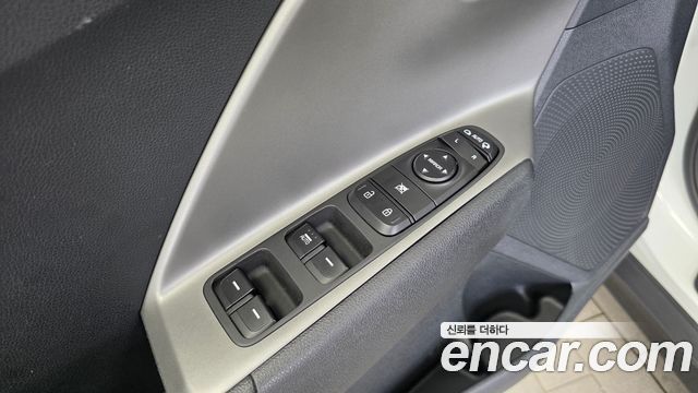 Kia Niro Plus Air 2023 — фото 36