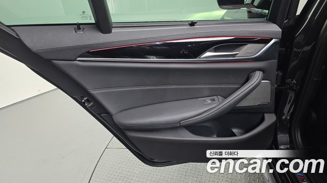 BMW 5 Series (G30) 530i M Sport Package 2022 — фото 25