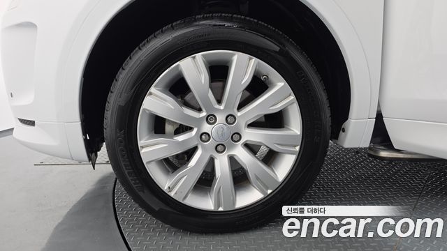 Land Rover Discovery Sport 2.0 TD4 HSE Luxury 2016 — фото 5