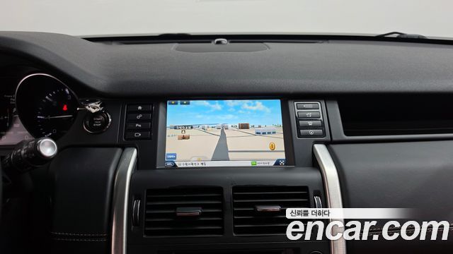 Land Rover Discovery Sport 2.0 TD4 HSE Luxury 2016 — фото 12