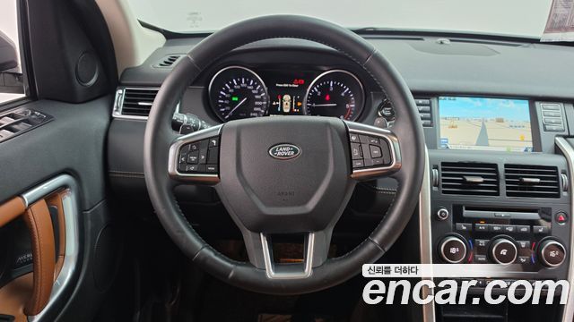 Land Rover Discovery Sport 2.0 TD4 HSE Luxury 2016 — фото 13