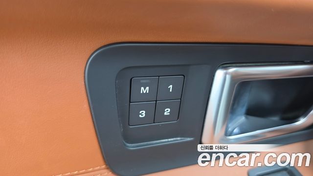 Land Rover Discovery Sport 2.0 TD4 HSE Luxury 2016 — фото 18