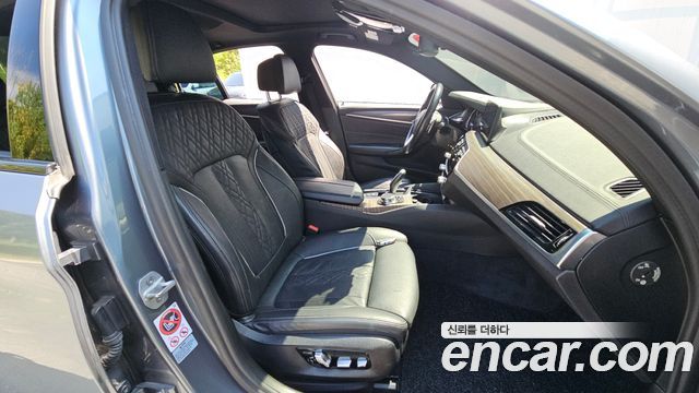 BMW 5 Series (G30) 520d xDrive M Sport Package Plus 2017 — фото 11
