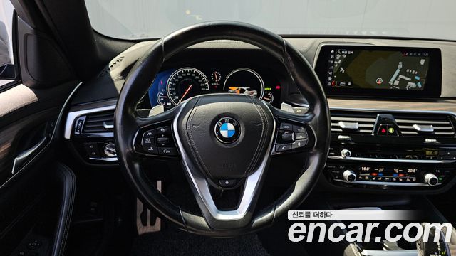 BMW 5 Series (G30) 520d xDrive M Sport Package Plus 2017 — фото 13