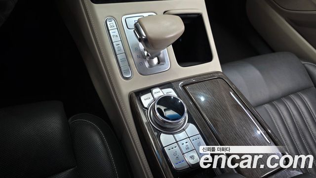 Genesis G90 3.3 T AWD Luxury 2019 — фото 9