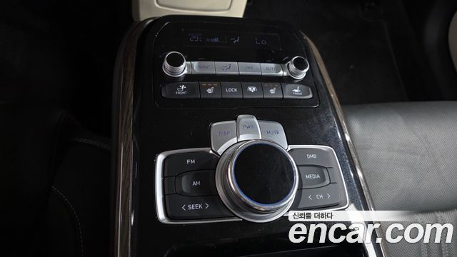 Genesis G90 3.3 T AWD Luxury 2019 — фото 17
