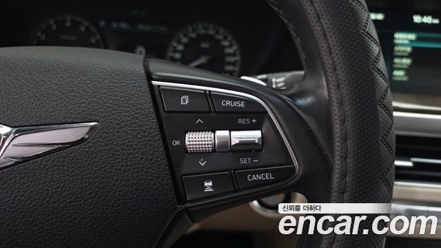 Genesis G90 3.3 T AWD Luxury 2019 — фото 18