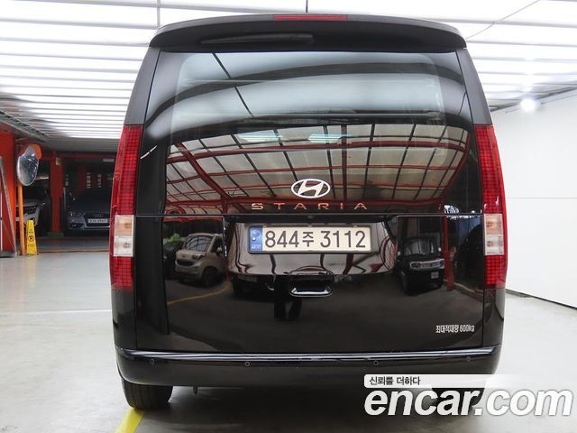 Hyundai Staria Cargo 5-Seater Modern 2023 — фото 3