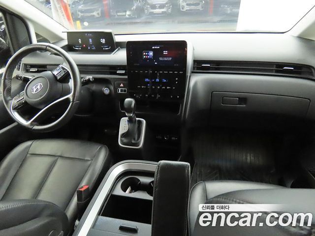 Hyundai Staria Cargo 5-Seater Modern 2023 — фото 5