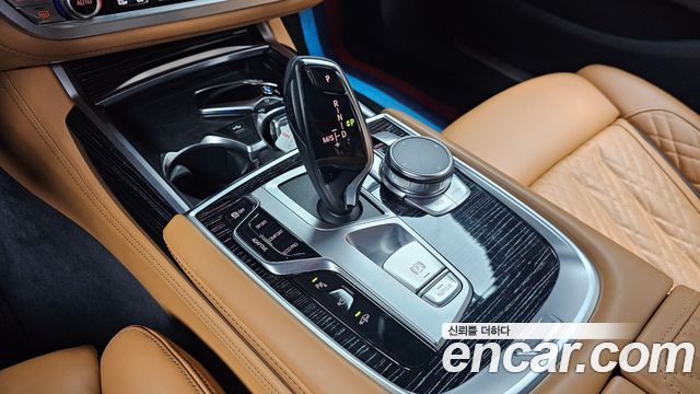 BMW 7 Series (G11) 730Ld xDrive M Sport 2022 — фото 9