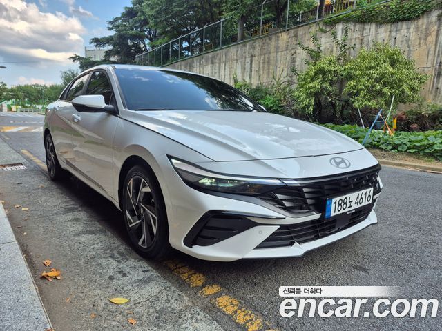 Hyundai Avante Hybrid (CN7) Inspiration