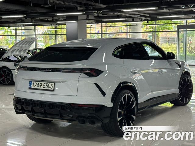 Lamborghini Urus 4.0 V8 2021 — фото 3