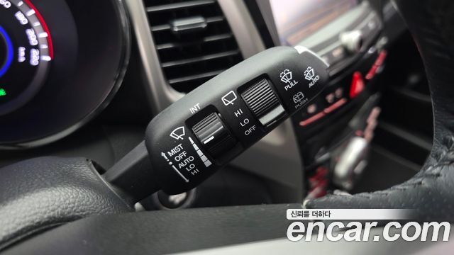 KG Mobility (SsangYong) Tivoli LX 2WD HI-DLX 2016 — фото 19