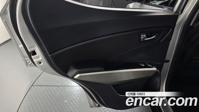 KG Mobility (SsangYong) Tivoli LX 2WD HI-DLX 2016 — фото 25