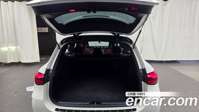 Mercedes-Benz GLC-Class (X254) GLC300 4MATIC AMG Line 2024 — фото 20
