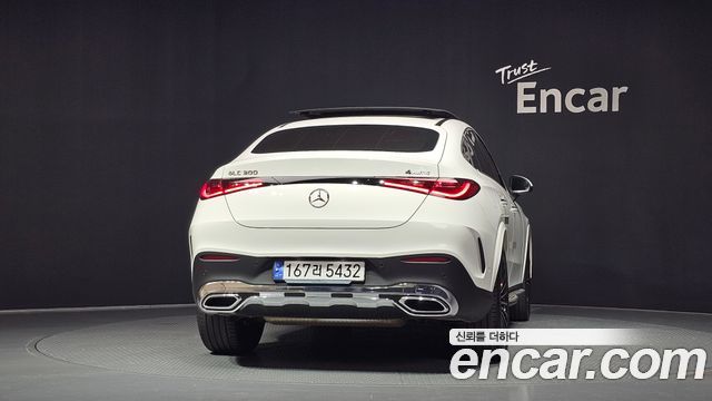 Mercedes-Benz GLC-Class (X254) GLC300 4MATIC Coupe 2024 — фото 4