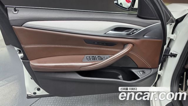 BMW 5 Series (G30) 520d M Sport Package Plus 2019 — фото 24