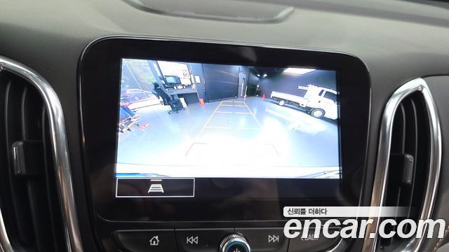 Chevrolet Next Equinox 2WD Premier 2022 — фото 14