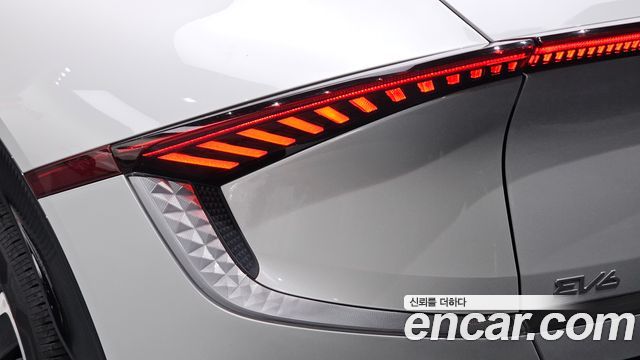 Kia EV6 Standard Earth 2023 — фото 23