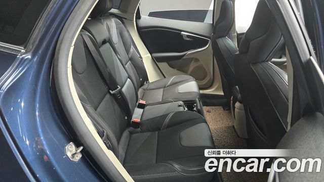 Volvo V40 D2 2nd 2014 — фото 11