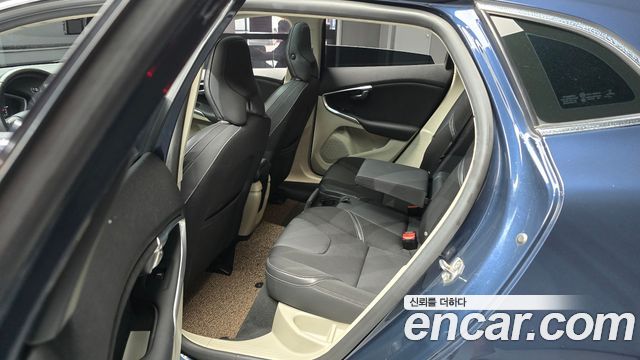 Volvo V40 D2 2nd 2014 — фото 12