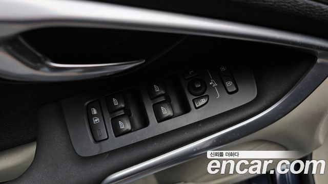 Volvo V40 D2 2nd 2014 — фото 17