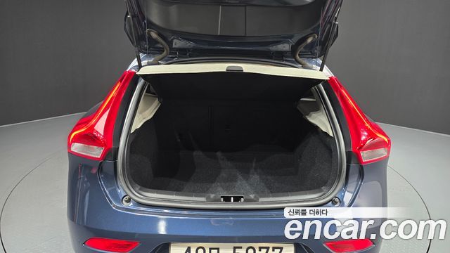 Volvo V40 D2 2nd 2014 — фото 20