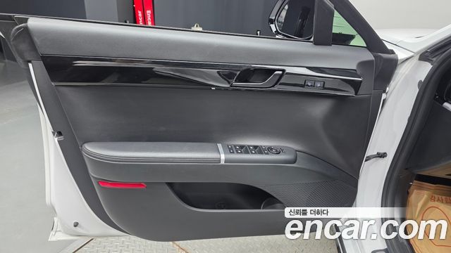 Hyundai Grandeur (GN7) 3.5 LPG 2WD Exclusive 2025 — фото 24