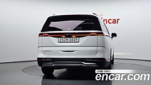 Kia Carnival (IV) Diesel 7-Seater Signature 2023 — фото 4