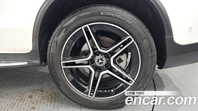 Mercedes-Benz GLC-Class (X253) GLC300 4MATIC Premium Coupe 2021 — фото 27