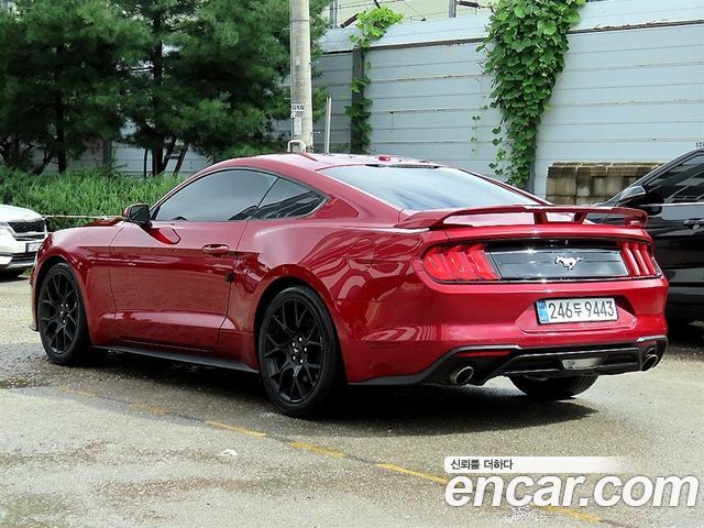 Ford Mustang Coupe 2018 — фото 3