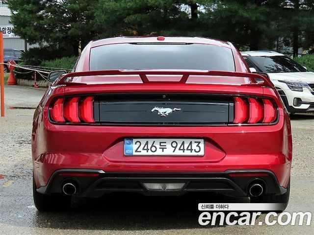 Ford Mustang Coupe 2018 — фото 4