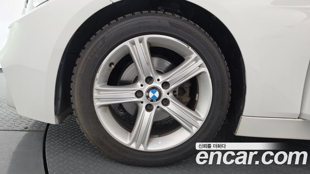BMW 3 Series (F30) 320i 2013 — фото 5