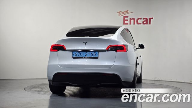 Tesla Model Y RWD 2024 — фото 4