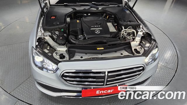 Mercedes-Benz E-Class (W213) E300e 4MATIC Exclusive 2021 — фото 6