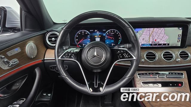 Mercedes-Benz E-Class (W213) E300e 4MATIC Exclusive 2021 — фото 12