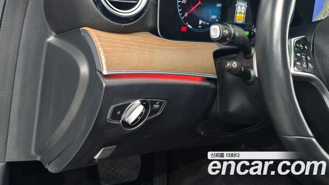 Mercedes-Benz E-Class (W213) E300e 4MATIC Exclusive 2021 — фото 13