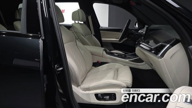 BMW X7 (G07) xDrive 40i M Sport 6STR 2025 — фото 11