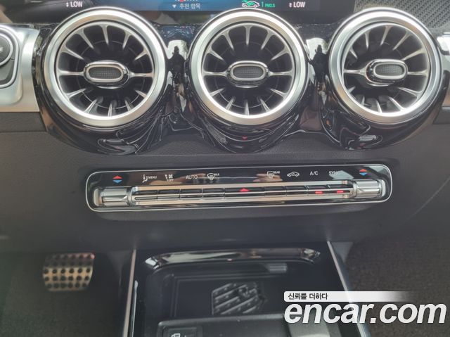 Mercedes-Benz GLB-Class (X247) GLB250 4MATIC 2023 — фото 20