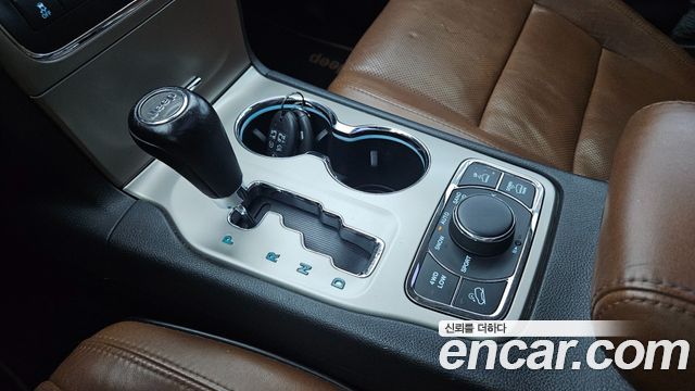 Jeep Grand Cherokee 3.0 Diesel Overland WK2 2013 — фото 9