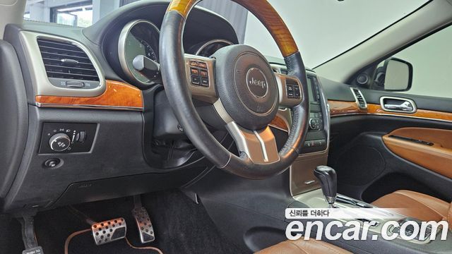 Jeep Grand Cherokee 3.0 Diesel Overland WK2 2013 — фото 16
