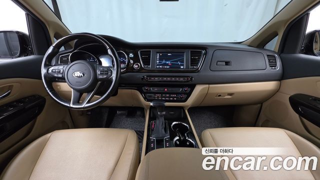 Kia Carnival 9-Seater Prstige 2019 — фото 7