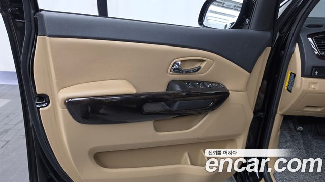 Kia Carnival 9-Seater Prstige 2019 — фото 24