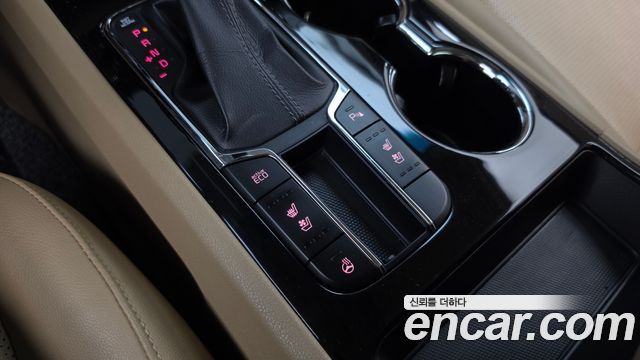 Kia Carnival 9-Seater Prstige 2019 — фото 27