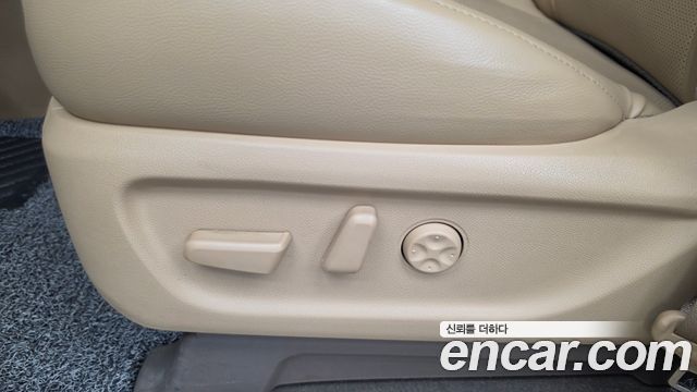 Kia Carnival 9-Seater Prstige 2019 — фото 30