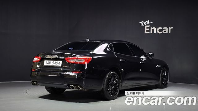 Maserati Quattroporte 3.0 Diesel 2015 — фото 2