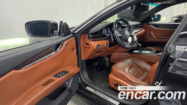 Maserati Quattroporte 3.0 Diesel 2015 — фото 10